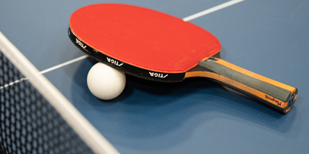 bordtennis bat og bold