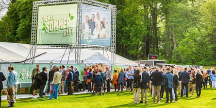 Odense revytelt med gæster